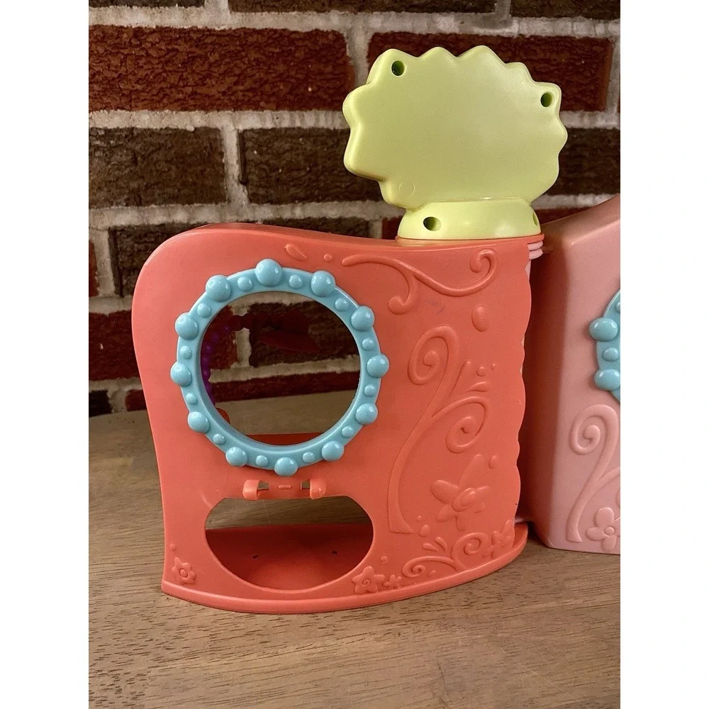 VTG Hasbro/Littlest Pet Shop 2005 Get Better Center Vet Hospital Clinic Playset